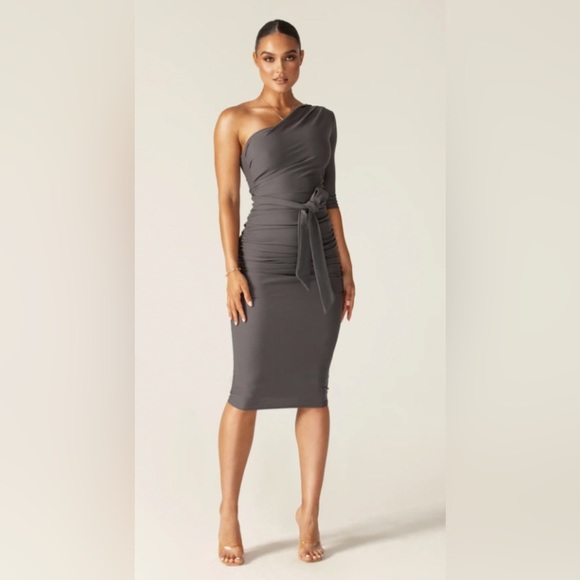 Dresses & Skirts - Alieva Dolly Elegant Bodycon Dress